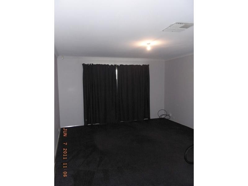 14 Dobel Street, Huntingdale WA 6110