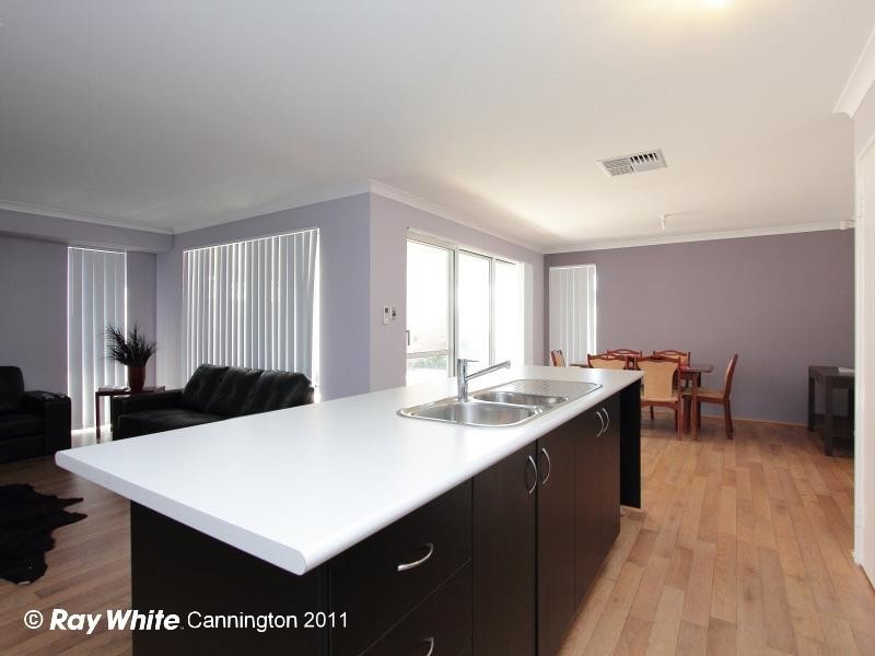 7 Gilman Court, Piara Waters WA 6112