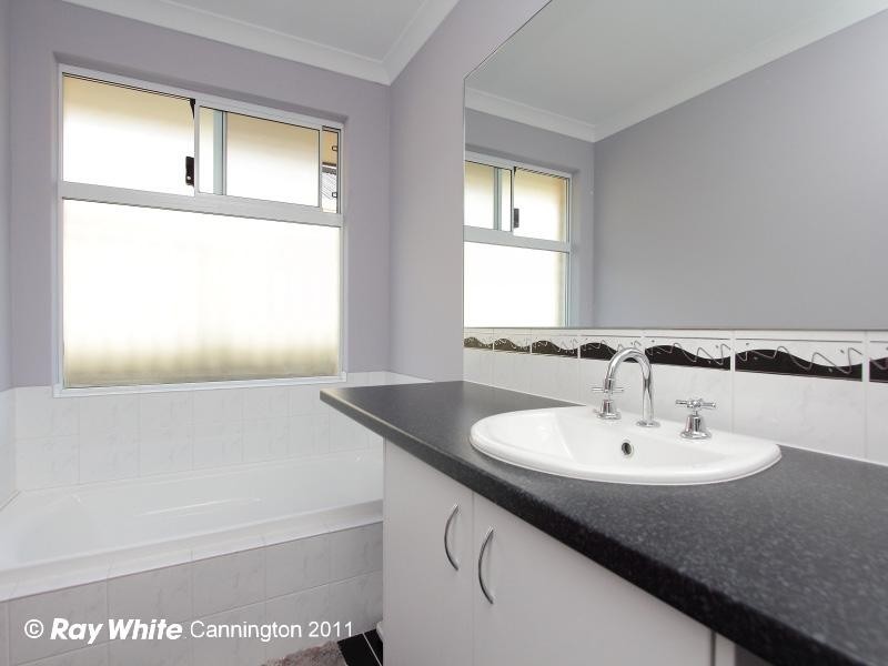 7 Gilman Court, Piara Waters WA 6112