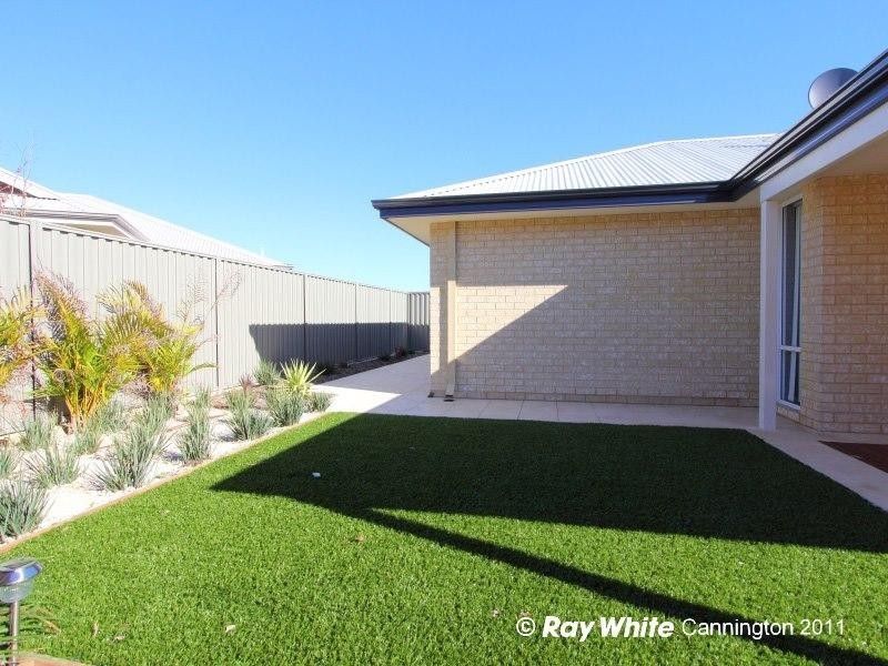 7 Gilman Court, Piara Waters WA 6112