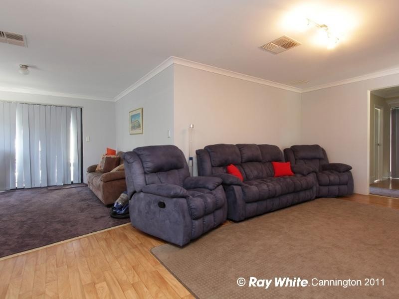 5 Summershill Gate, Kenwick WA 6107