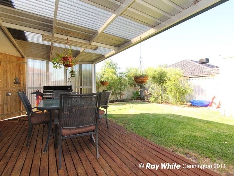 5 Summershill Gate, Kenwick WA 6107