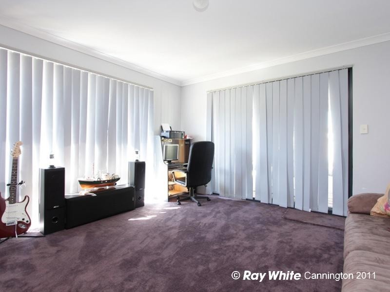 5 Summershill Gate, Kenwick WA 6107
