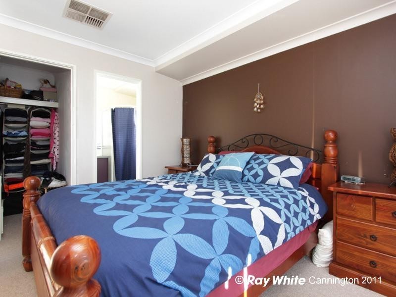 5 Summershill Gate, Kenwick WA 6107