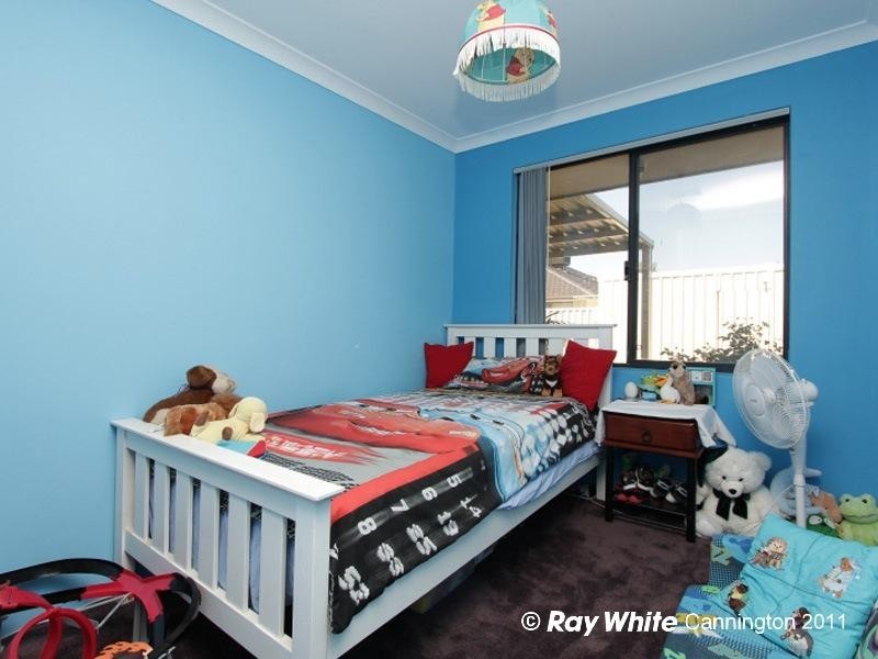 5 Summershill Gate, Kenwick WA 6107