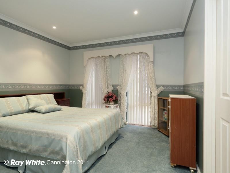 17 Woodside Loop, Beckenham WA 6107