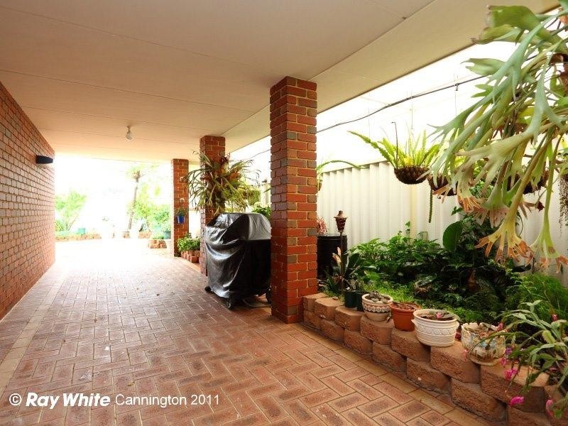 17 Woodside Loop, Beckenham WA 6107