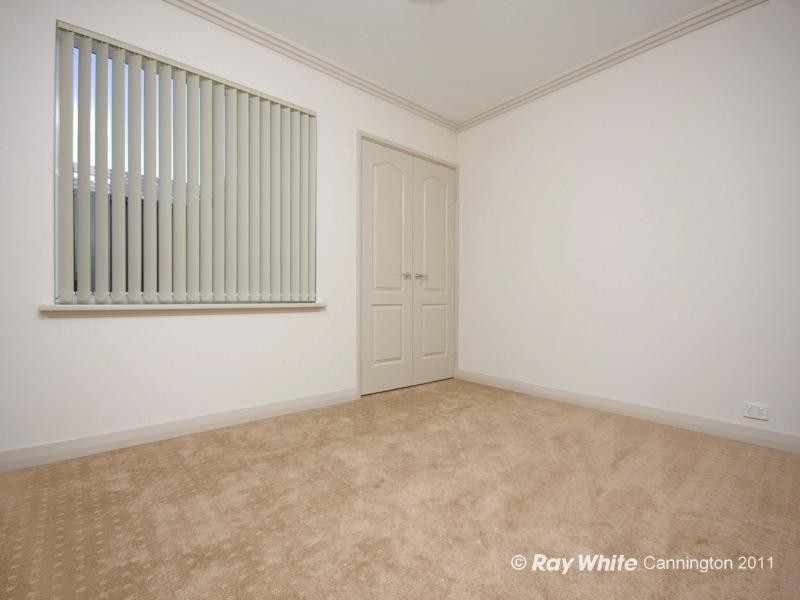 18 Glenariff Boulevard, Canning Vale WA 6155