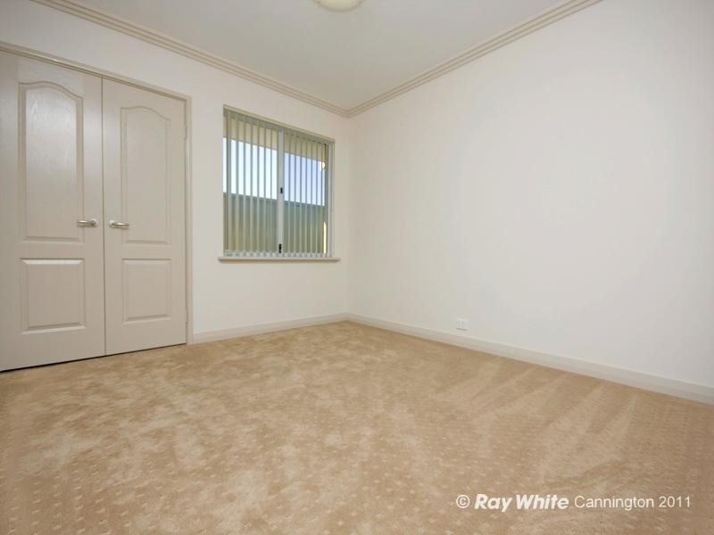 18 Glenariff Boulevard, Canning Vale WA 6155
