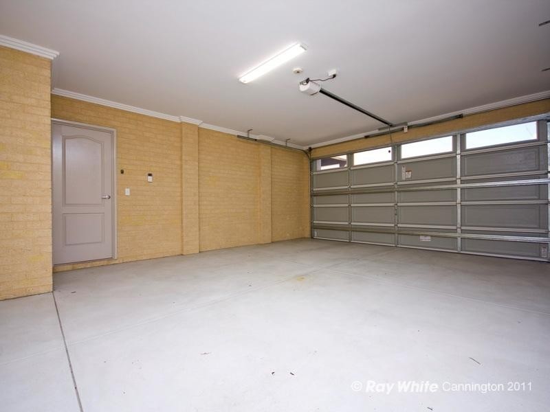 18 Glenariff Boulevard, Canning Vale WA 6155