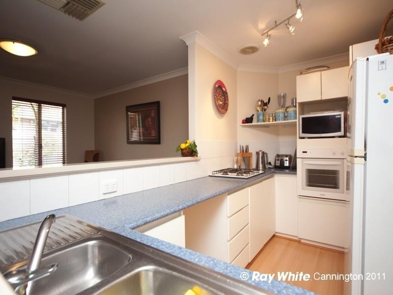 2/15 Anthony Way, Tuart Hill WA 6060