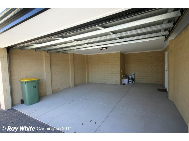 2c Leslie Street, Cannington WA 6107