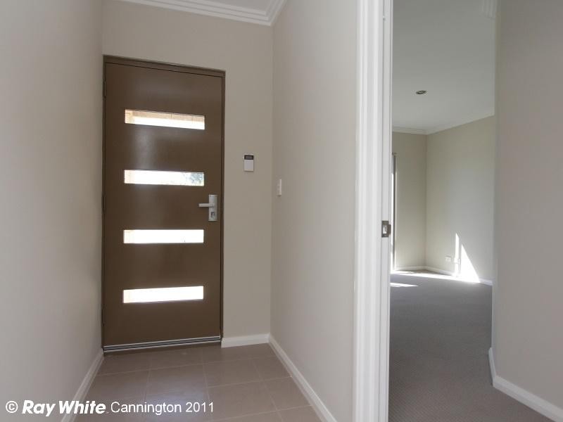 11b Crawford Street, Cannington WA 6107