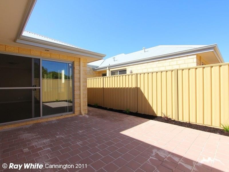 11b Crawford Street, Cannington WA 6107