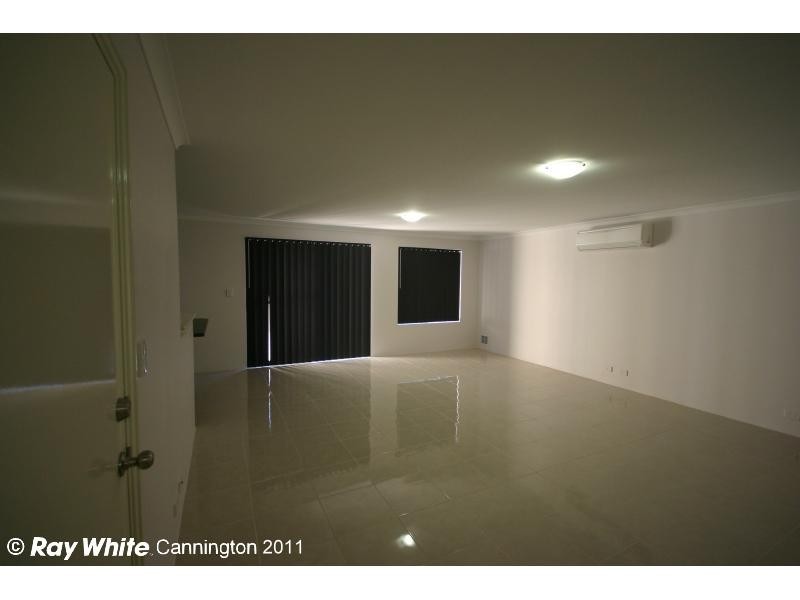 2c Leslie Street, Cannington WA 6107