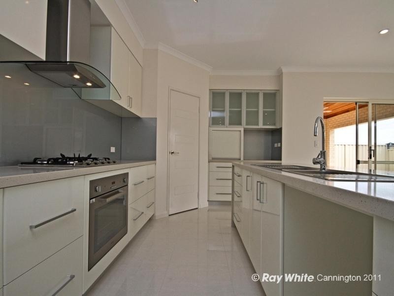 70 Waterfoot Loop, Canning Vale WA 6155