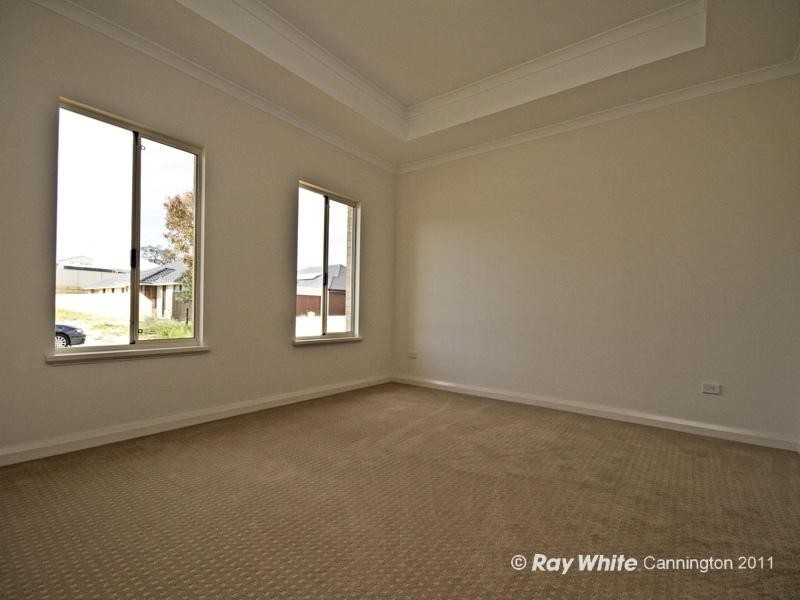 70 Waterfoot Loop, Canning Vale WA 6155