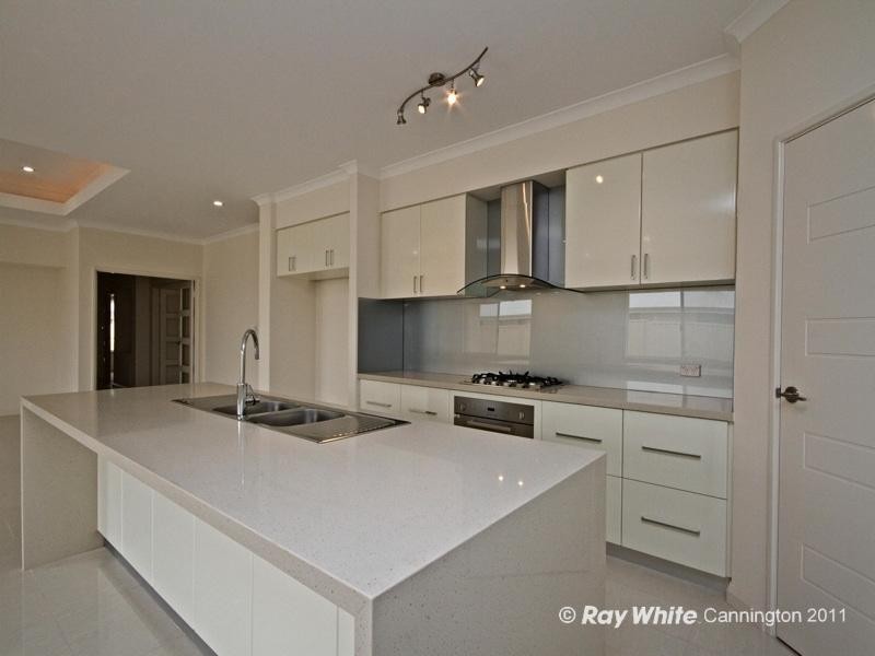 70 Waterfoot Loop, Canning Vale WA 6155