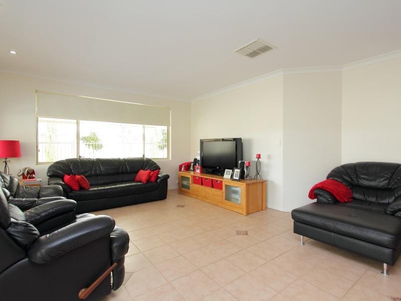 251 Station Street, East Cannington WA 6107