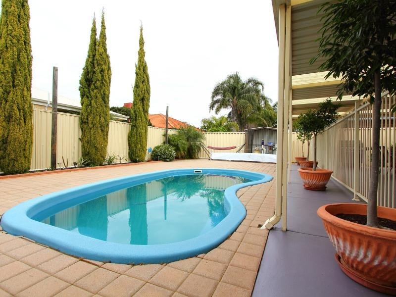 251 Station Street, East Cannington WA 6107