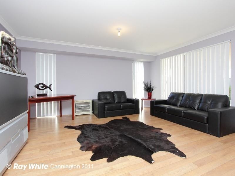 7 Gilman Court, Piara Waters WA 6112