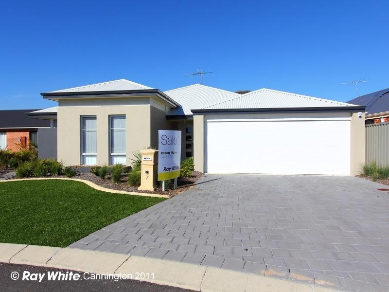 7 Gilman Court, Piara Waters WA 6112