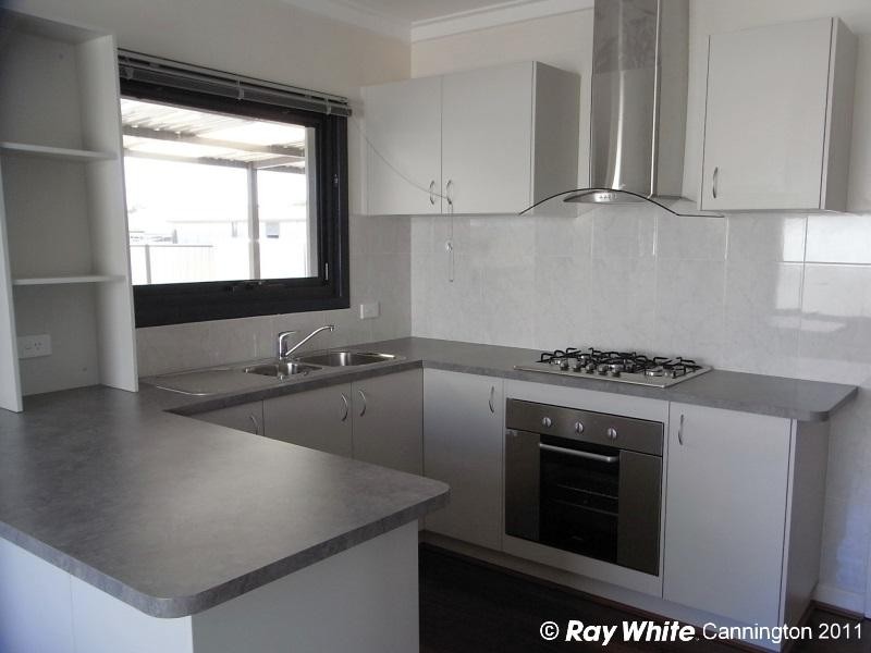 42 Thomas Street, Queens Park WA 6107