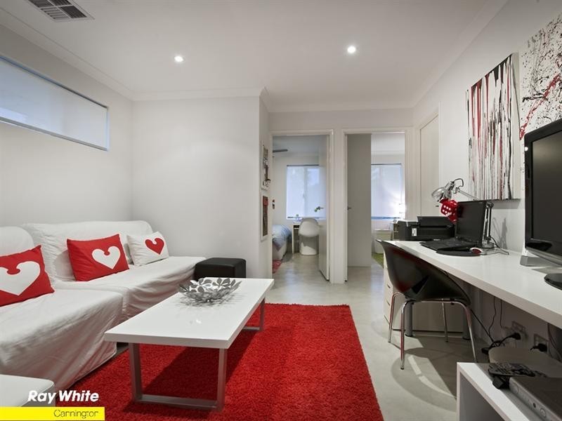 3/8 Mason Street, Cannington WA 6107