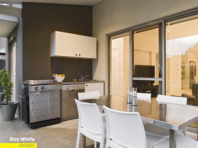 3/8 Mason Street, Cannington WA 6107