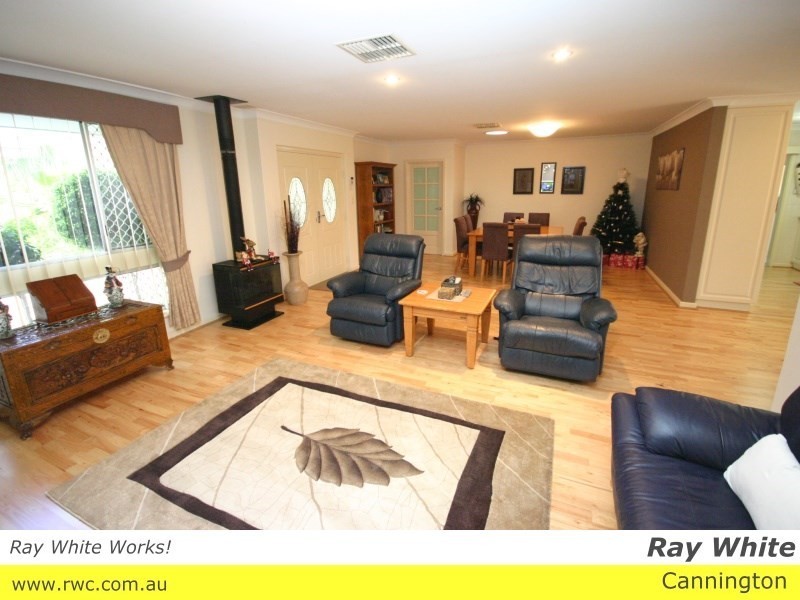 27 Lowth Road, Beckenham WA 6107