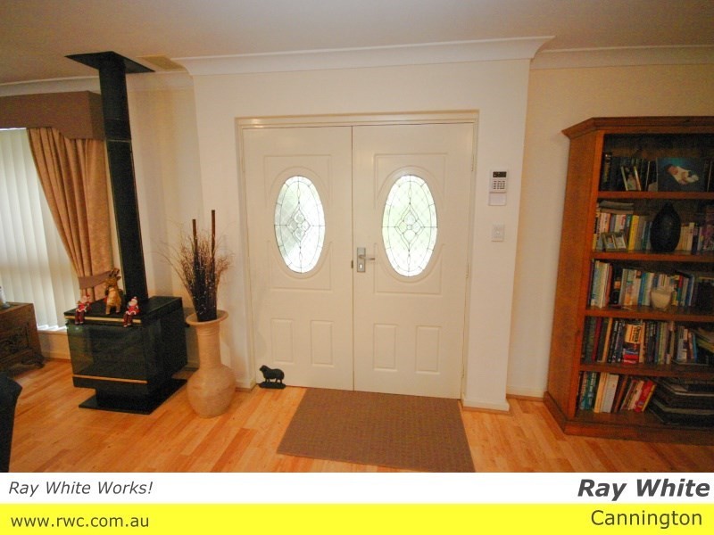 27 Lowth Road, Beckenham WA 6107