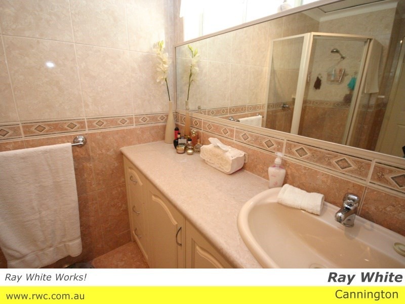 27 Lowth Road, Beckenham WA 6107