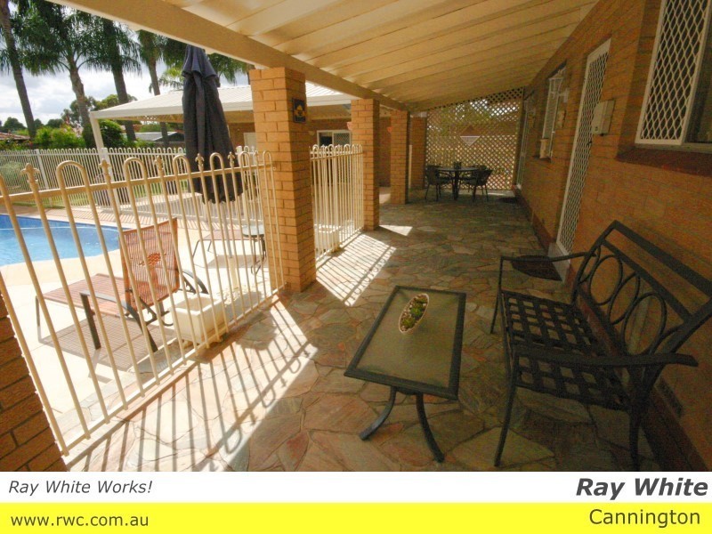 27 Lowth Road, Beckenham WA 6107