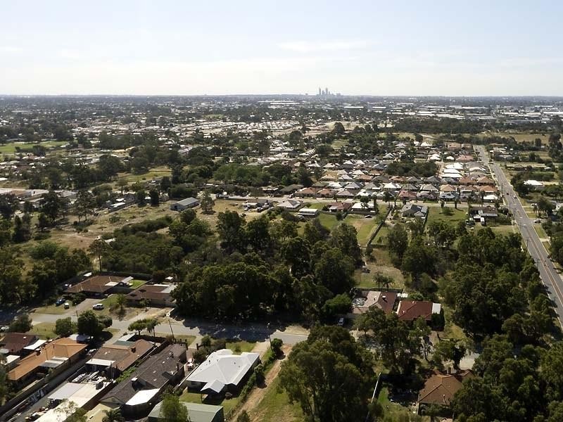 85 Luyer Avenue, East Cannington WA 6107