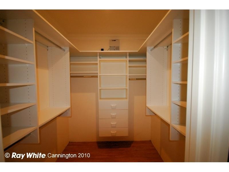 16 Klem Avenue, Salter Point WA 6152