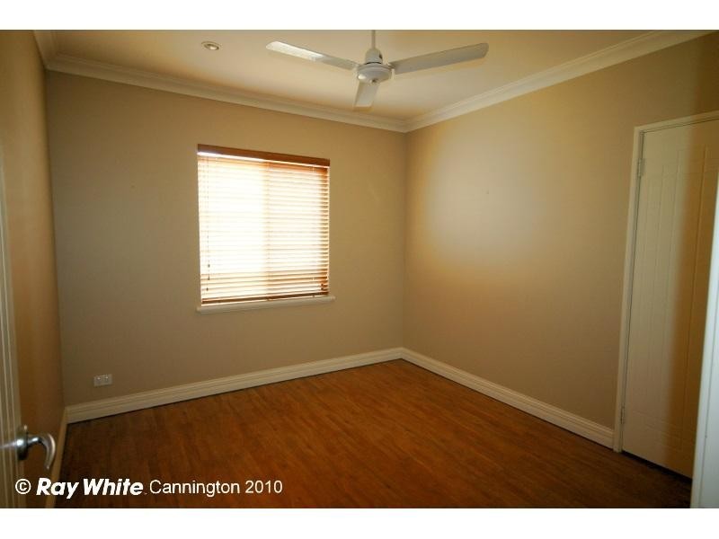 16 Klem Avenue, Salter Point WA 6152