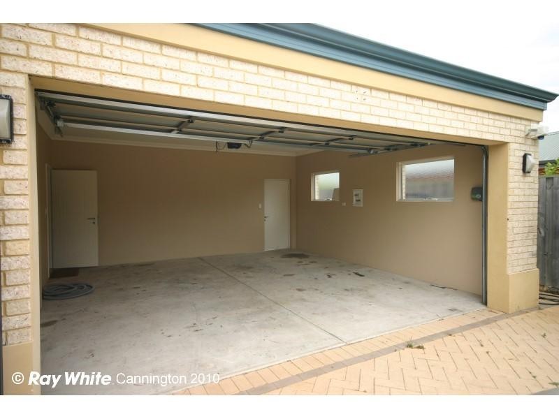 16 Klem Avenue, Salter Point WA 6152