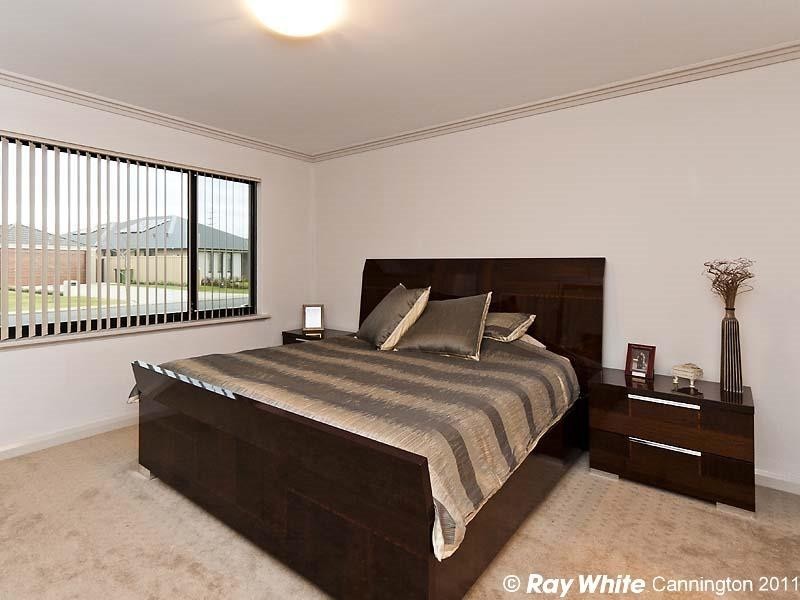 18 Harlequin Pass, Southern River WA 6110