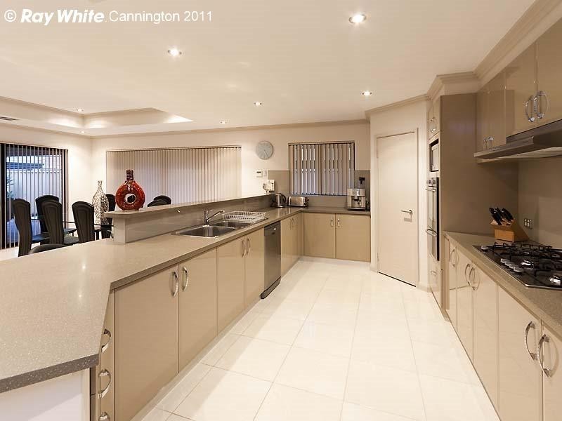 18 Harlequin Pass, Southern River WA 6110