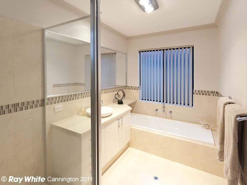 18 Harlequin Pass, Southern River WA 6110