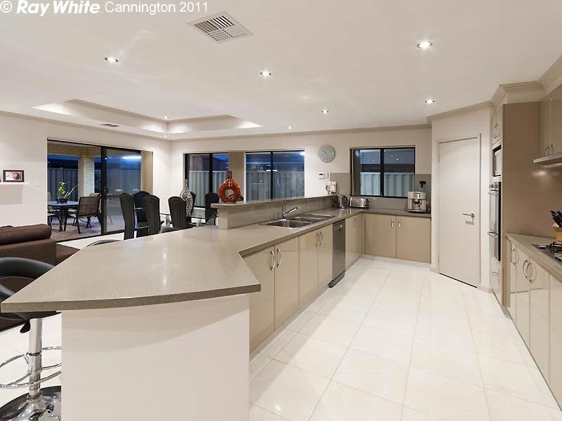18 Harlequin Pass, Southern River WA 6110
