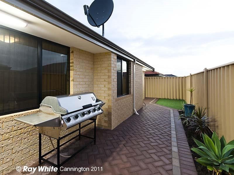 18 Harlequin Pass, Southern River WA 6110