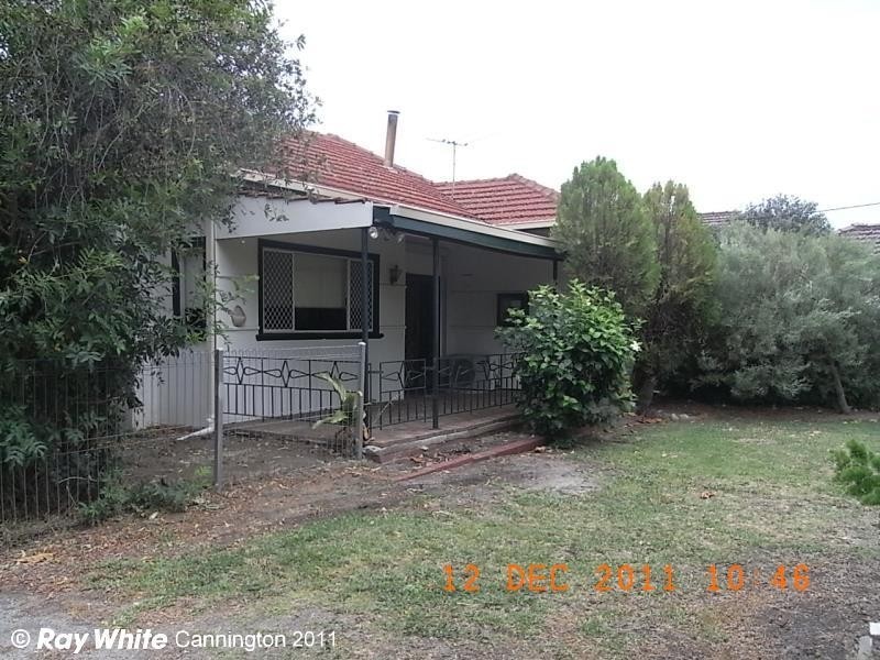 31 Fitzroy Street, Queens Park WA 6107