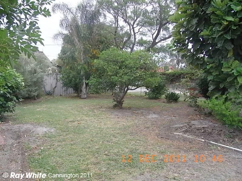 31 Fitzroy Street, Queens Park WA 6107