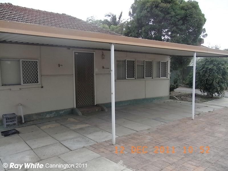 31 Fitzroy Street, Queens Park WA 6107