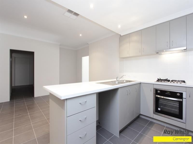 2 Hooson Way, Wilson WA 6107