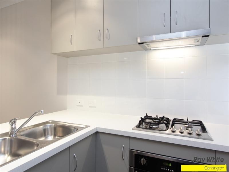 2 Hooson Way, Wilson WA 6107