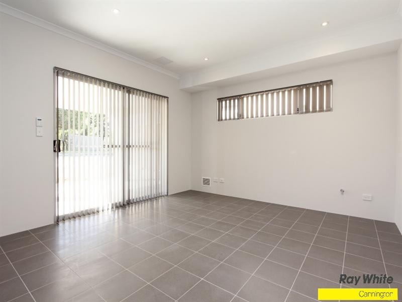 2 Hooson Way, Wilson WA 6107