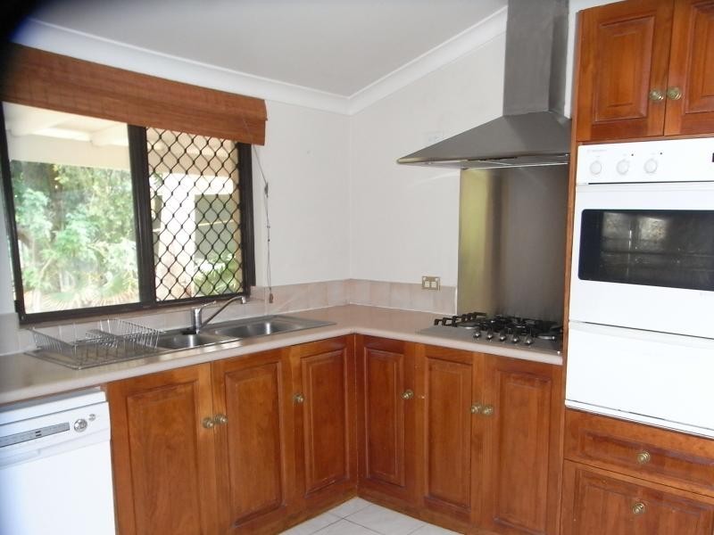 27 Highbury Crescent, Beckenham WA 6107