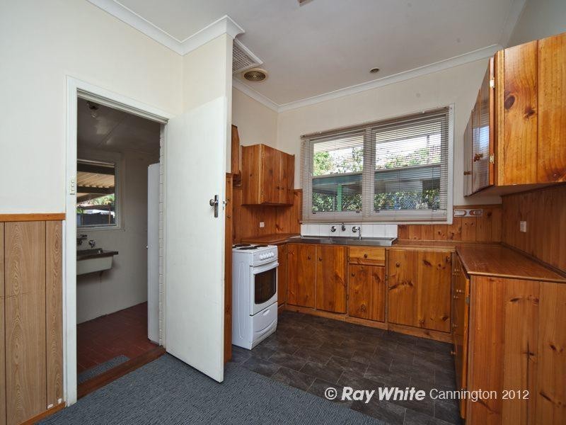 13 Coulson Street, Wilson WA 6107